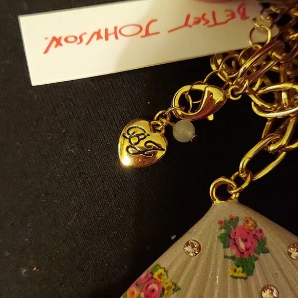 NWT Betsey Johnson Floral Print Shell Necklace - Picture 4 of 4